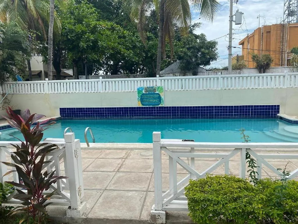 Finest Accommodation Renfrew Place Apt # 37 4--12 Renfrew Place New Kgn Kingston