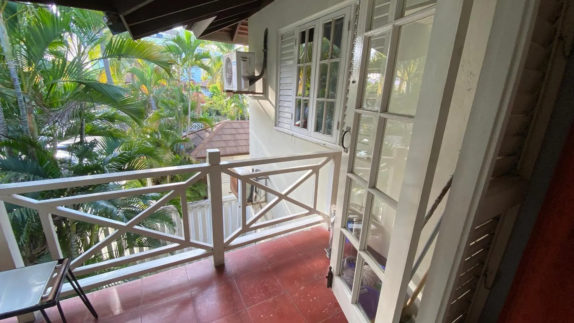 Finest Accommodation Renfrew Place Apt # 37 4--12 Renfrew Place New Kgn Kingston Jamaica